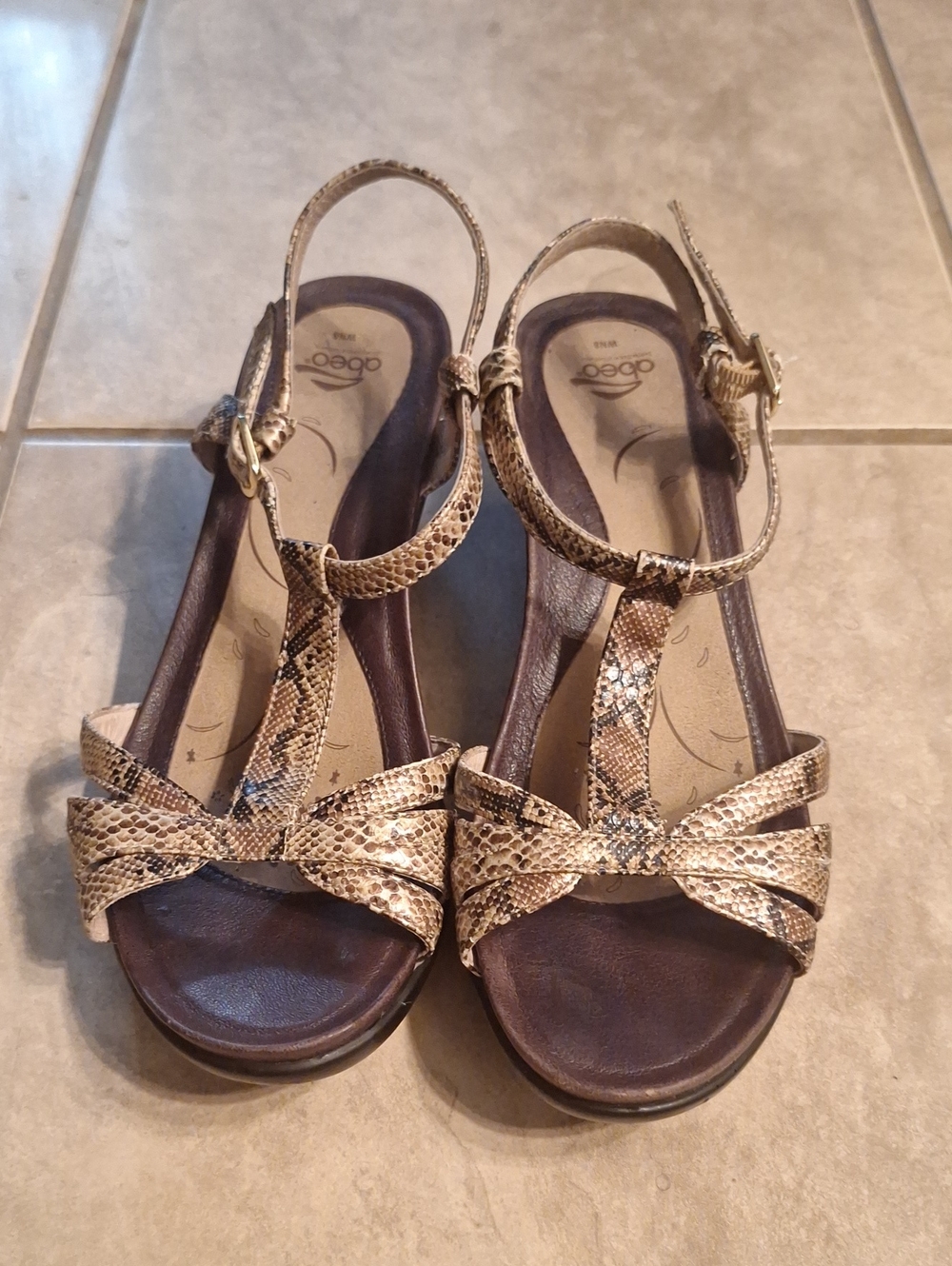 Abeo Beige Snake-Print T-Strap Women's Sandals Sz8